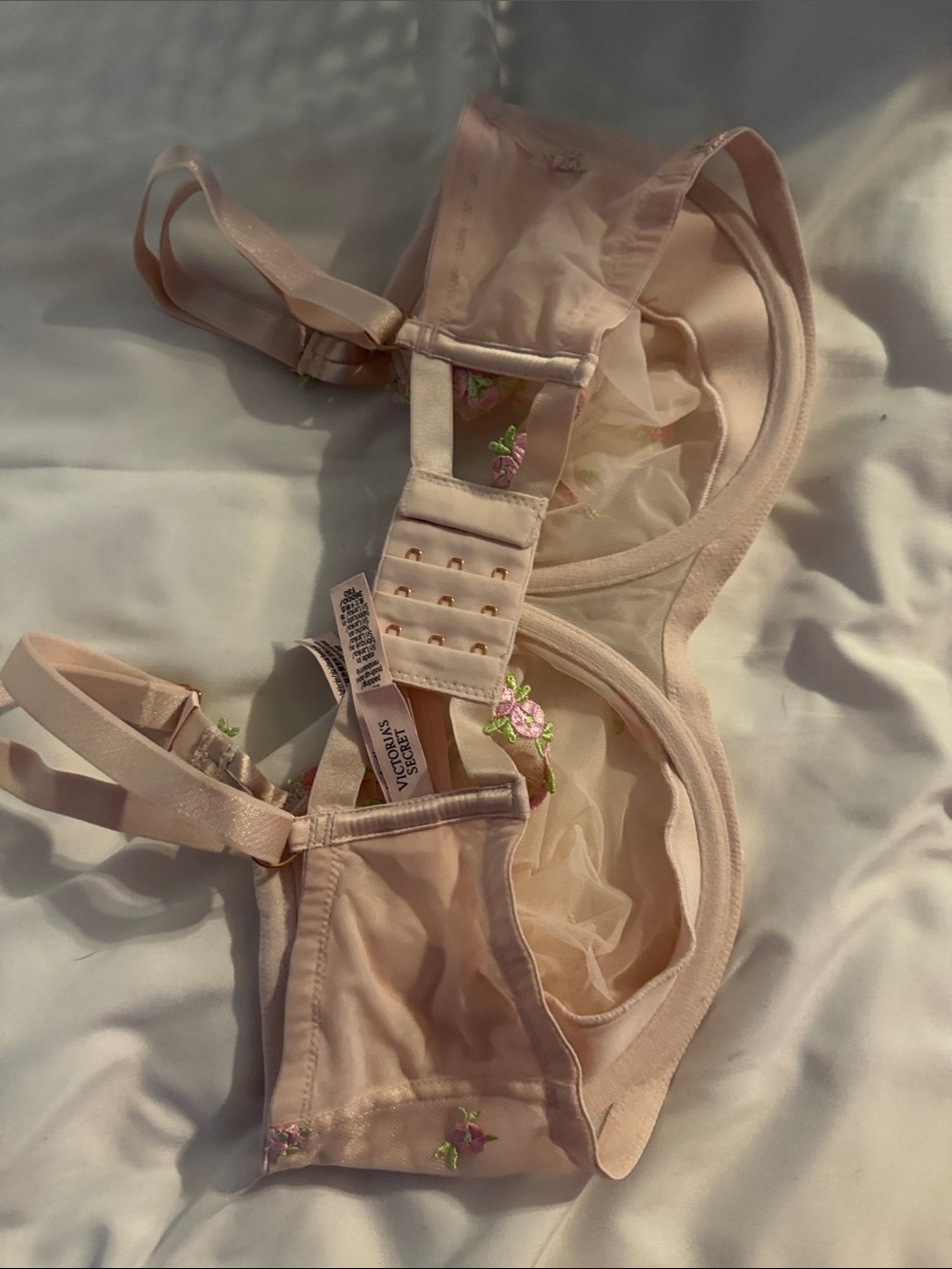 Victoria's Secret Sheer Blush Pink Floral Embroidered Bra - Picture 3 of 4